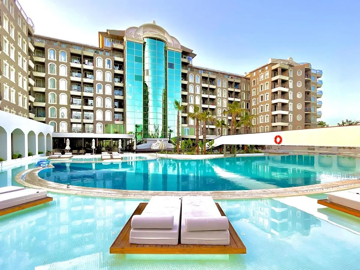 Laur Hotels Experience & Elegance location