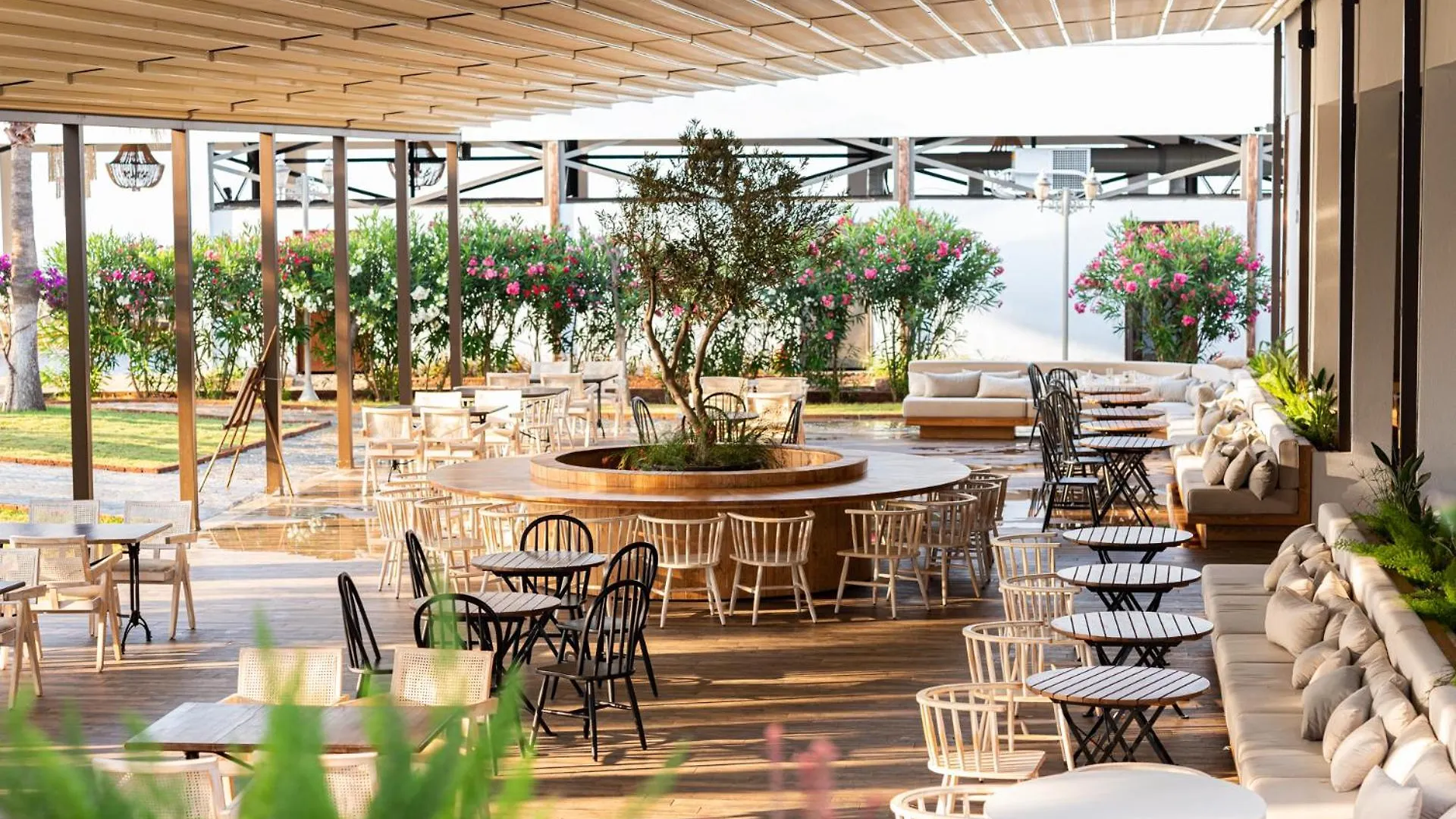 Laur Hotels Experience & Elegance Didim Resort